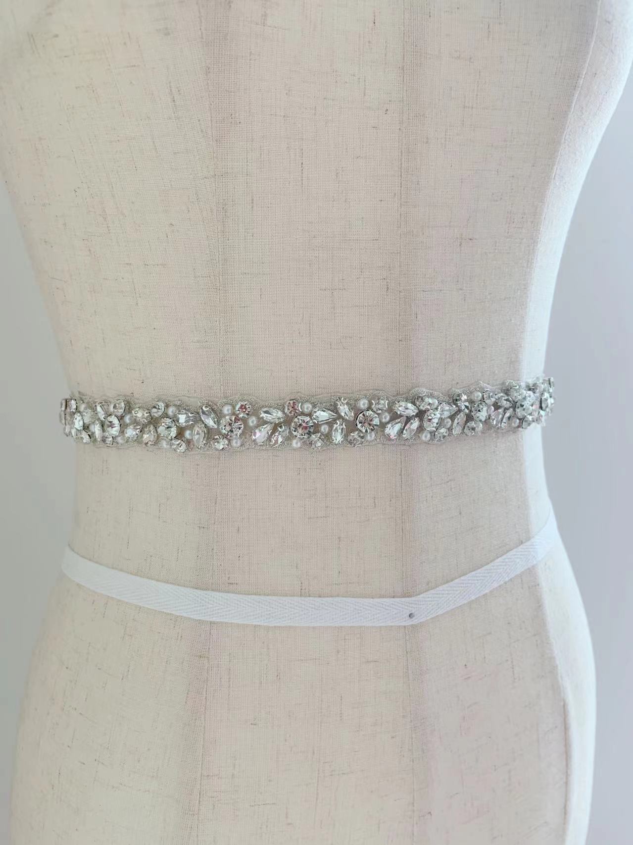 1 Yard/5 Yards Silver Crystal  - Bridal Sash Ribbon recension och pris