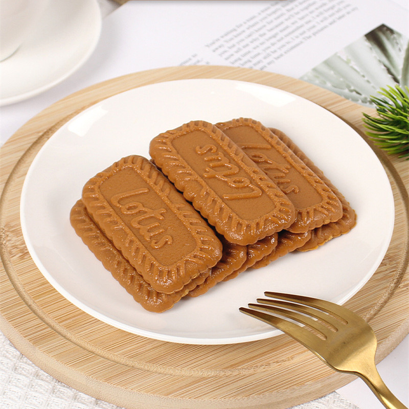 Simulation Cookies Fake Cake A - Wedding Cake Supply recension och pris